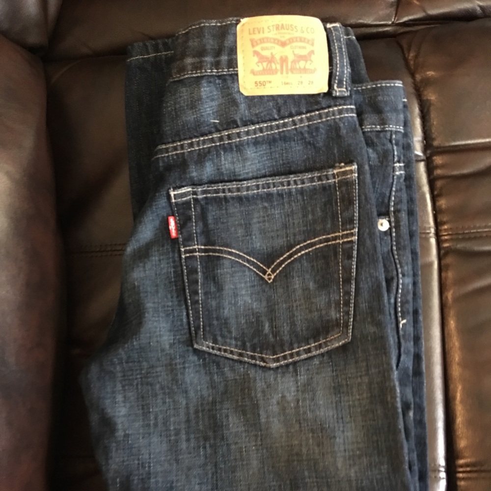 Boys Levis 550 size 14 reg (27x27)